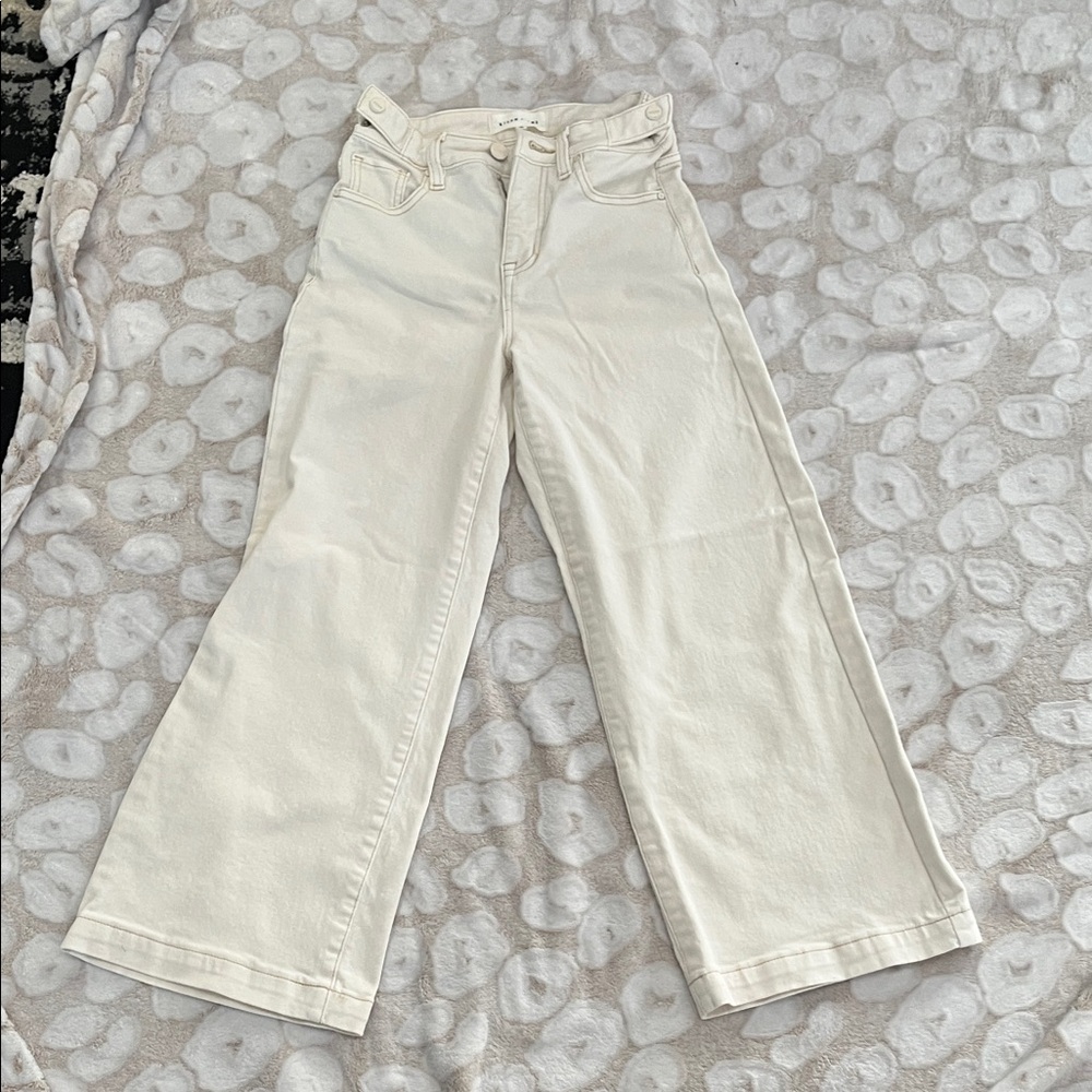 Elegant Cream Wide-Leg Women's Jeans